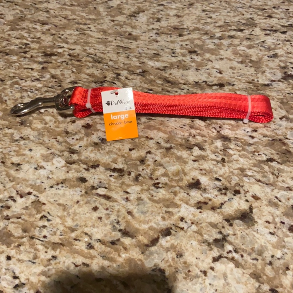NWT Red Dog Leash ❤️